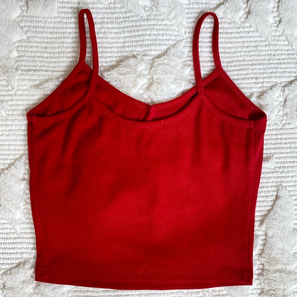 Cropped Red Tank Top - Picture 2 of 2